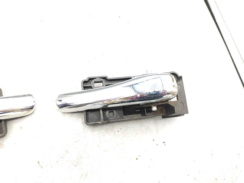 Alfa Romeo 147 1.9JTD 88kW 8V FL 2007 rear interior release handle 99098401 