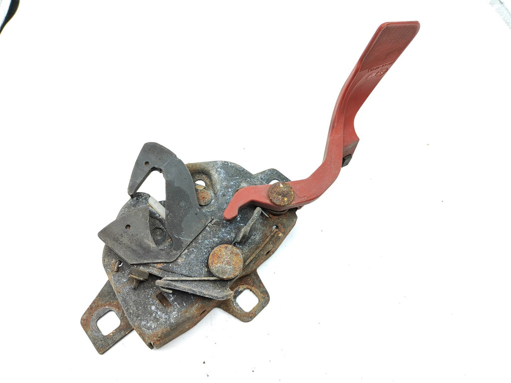 Alfa Romeo 147 1.9 JTD 85kW 2003 Front Bonnet Hood Lock Latch Mechanism