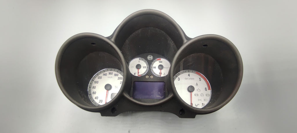 Alfa Romeo GT 1.9JTD 110kW Diesel 2006 LHD Dash Speedometer 156050197