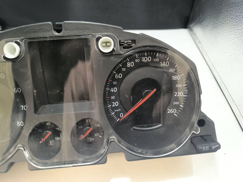 Volkswagen PASSAT B6 Petrol 2007 speedometer instrument cluster 3C0920871D 