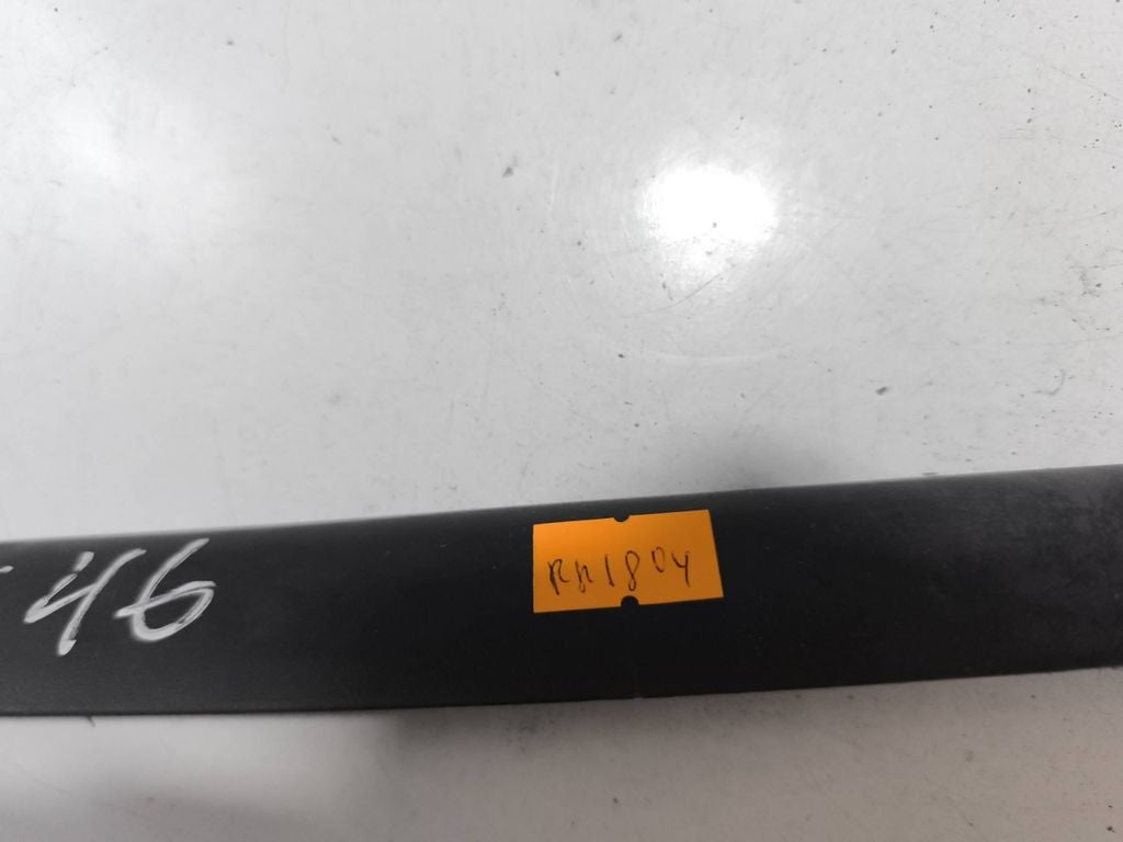 BMW 3 E46 2001 fender trim molding 8208447 