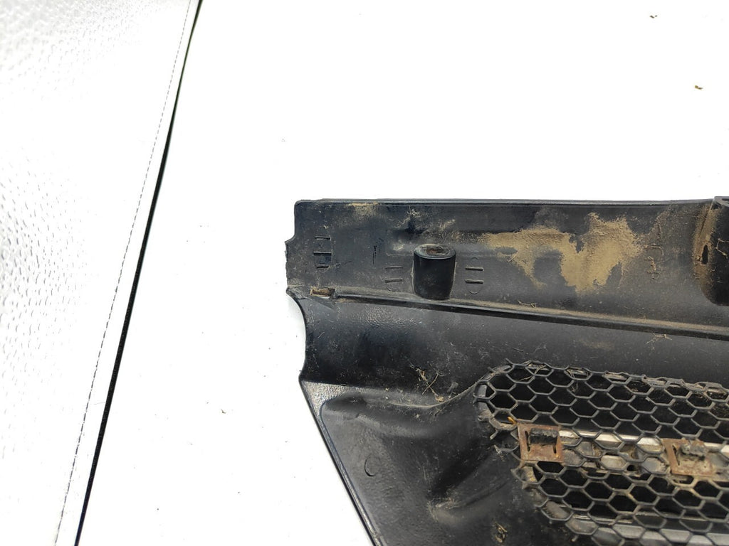 Alfa Romeo 166 2003 Front Left Bumper Upper Grill 156016558 BLACK