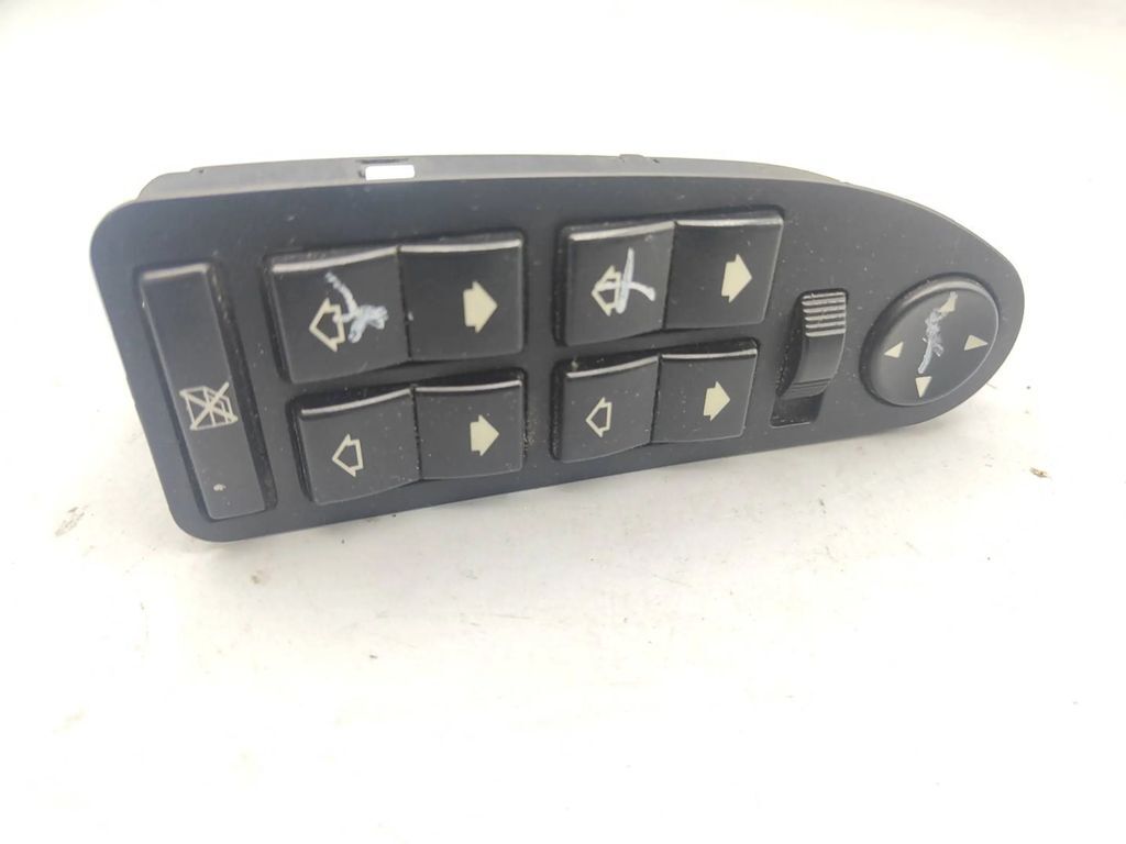 BMW 5 E39 530D 2003 LHD Front Electric window control switch 6904306 