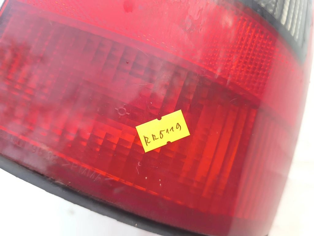 Opel Vectra B Estate 2001 rear right tail light lamp 09153155 