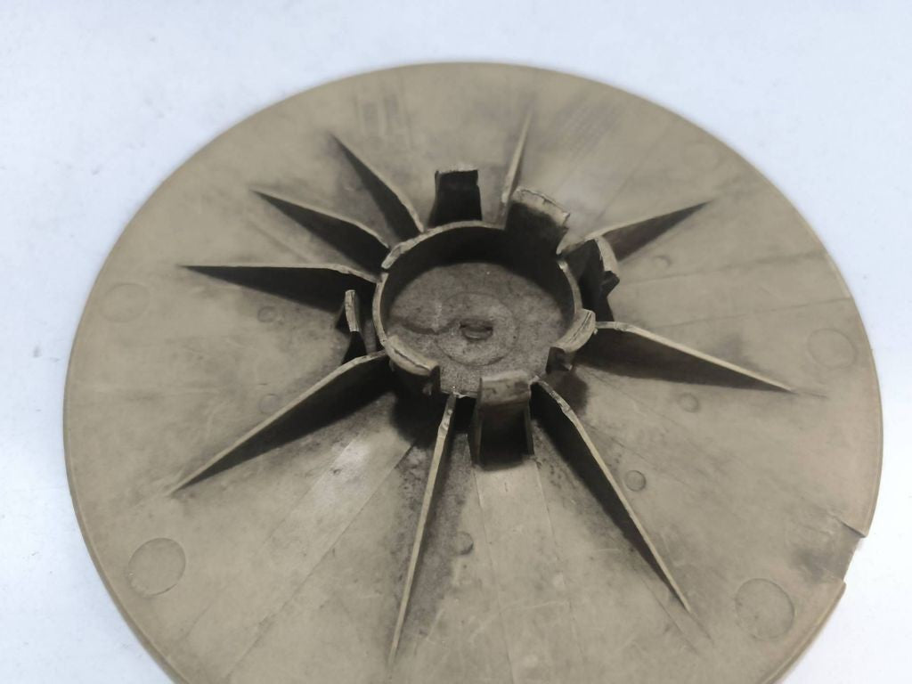 Volkswagen Golf III 1991 plastic wheel cap 357601149A 