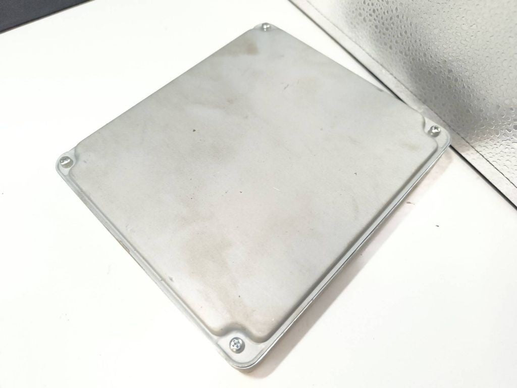 Toyota Avensis T250 2006 8966105C71 Engine control unit module ECU 1758009411