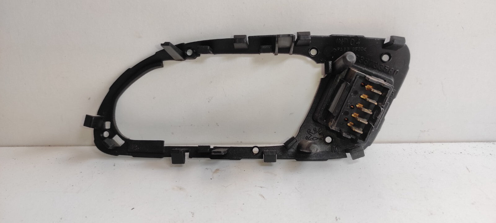 Peugeot 607 3.0i V6 2001 LHD Rear Right Electric Window Switch 9635733580