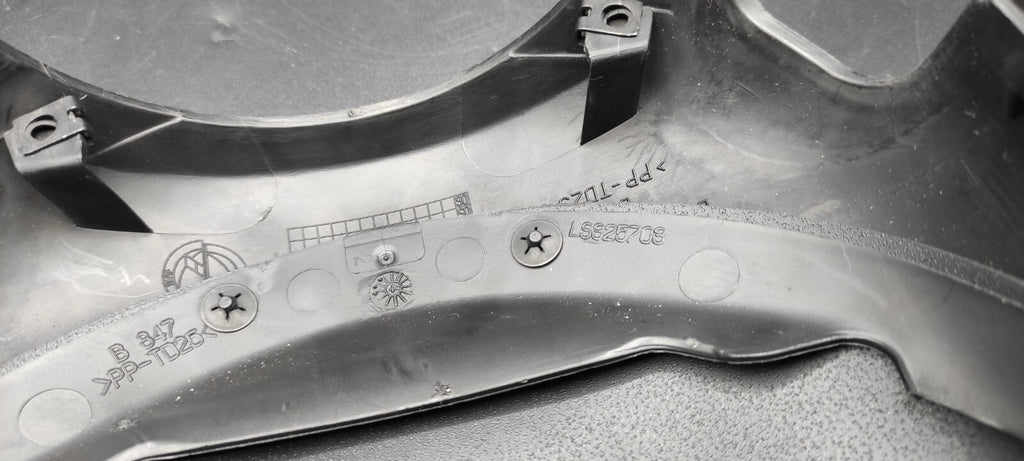 Alfa Romeo 147 / GT 1.9JTD Diesel 2005 Steering Column Cover Trim LS325703