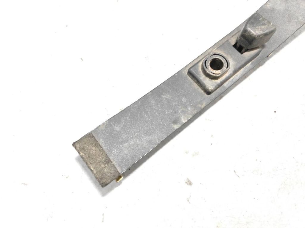 Alfa Romeo 155 1.8i 103kW 1994 Petrol Seat belt adjustment rail 82445638 