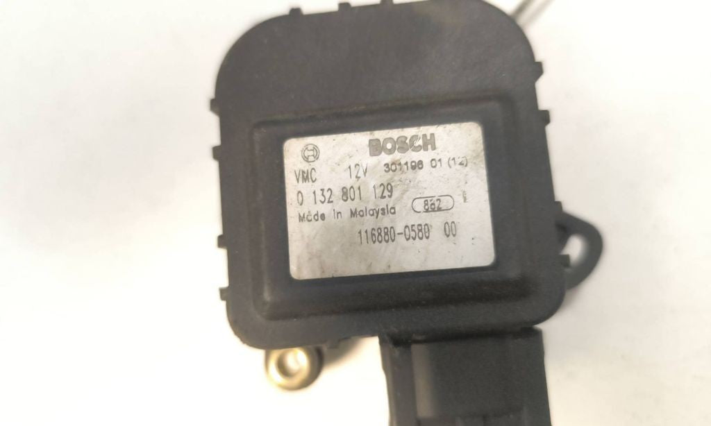 Audi A6 S6 C5 4B 2004 Air heater flap actuator motor 0132801129 