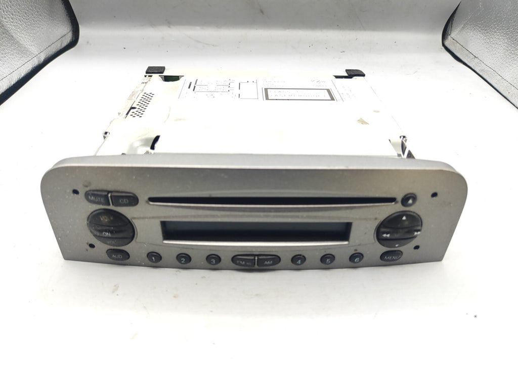 Alfa Romeo 147 1.9JTD 16V 2007 Fully Working Radio 7646304316 / NO CODE