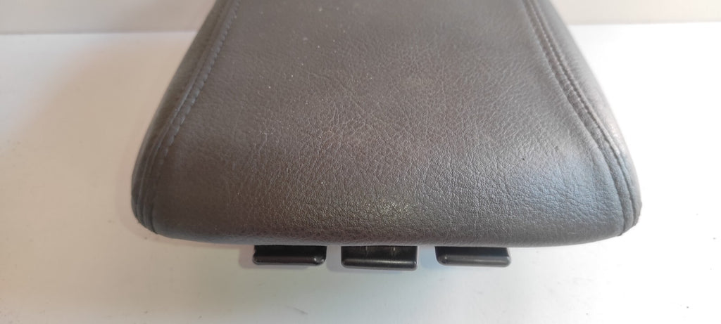 Peugeot 607 3.0i V6 2002 Center Console Armrest Black Leather Cover 1843522016