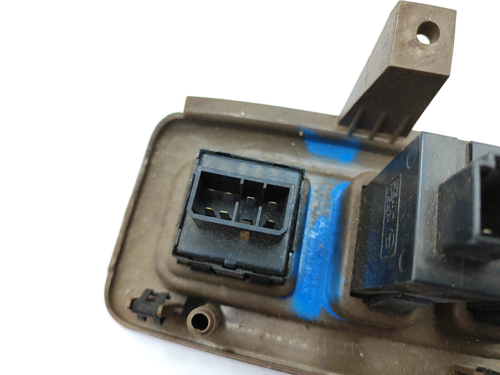 Kia Carnival  Front Mirror Headlight Level Switch Button OK55355210D