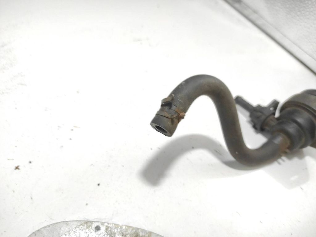 Saab 9-5 2.0T 110kW Petrol 2000 vacuum valve 4670477 