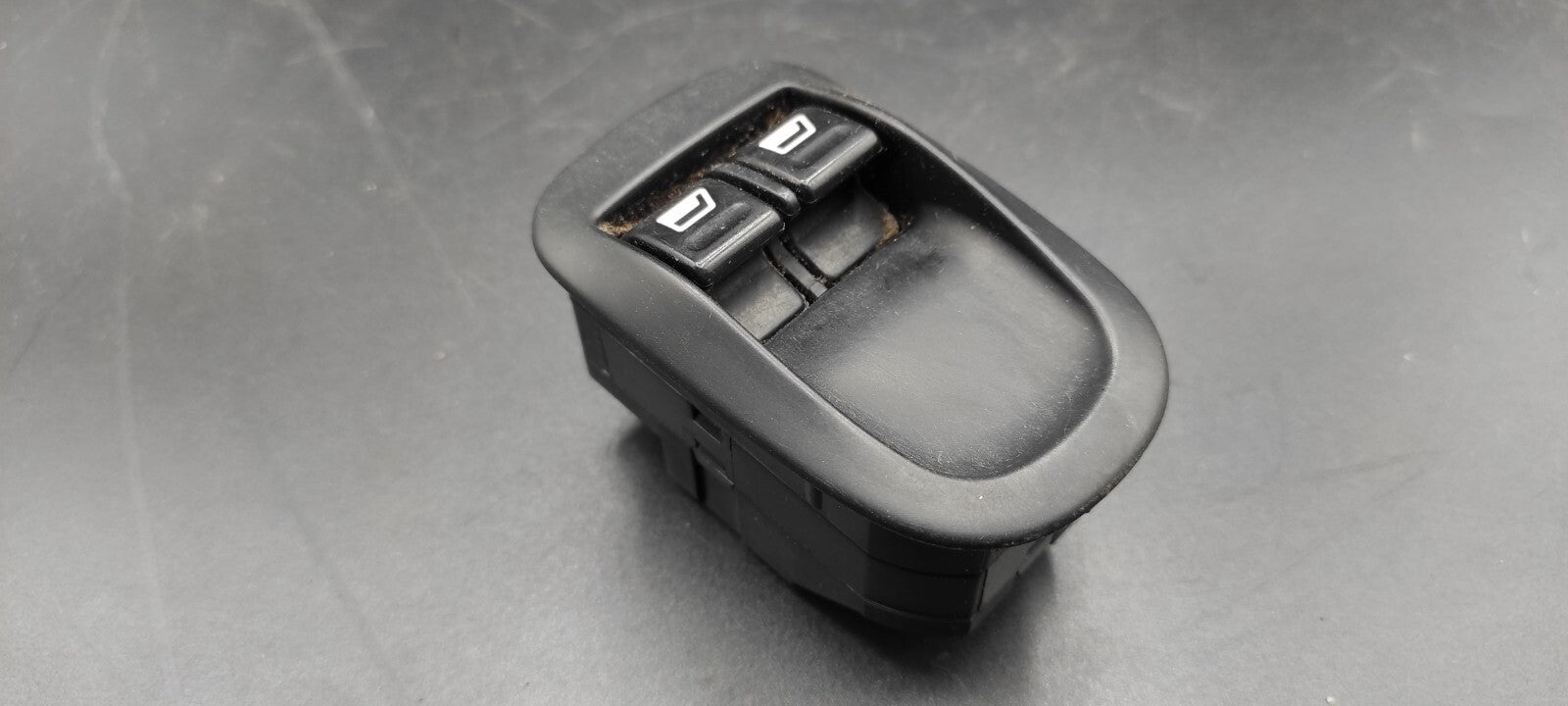 Peugeot 206 2001 LHD Front Left Electric Window Switch