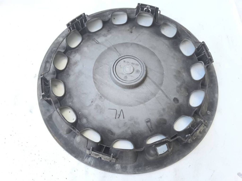 BMW 5 E39 1997 R15 wheel hub cap trim 36131093324 