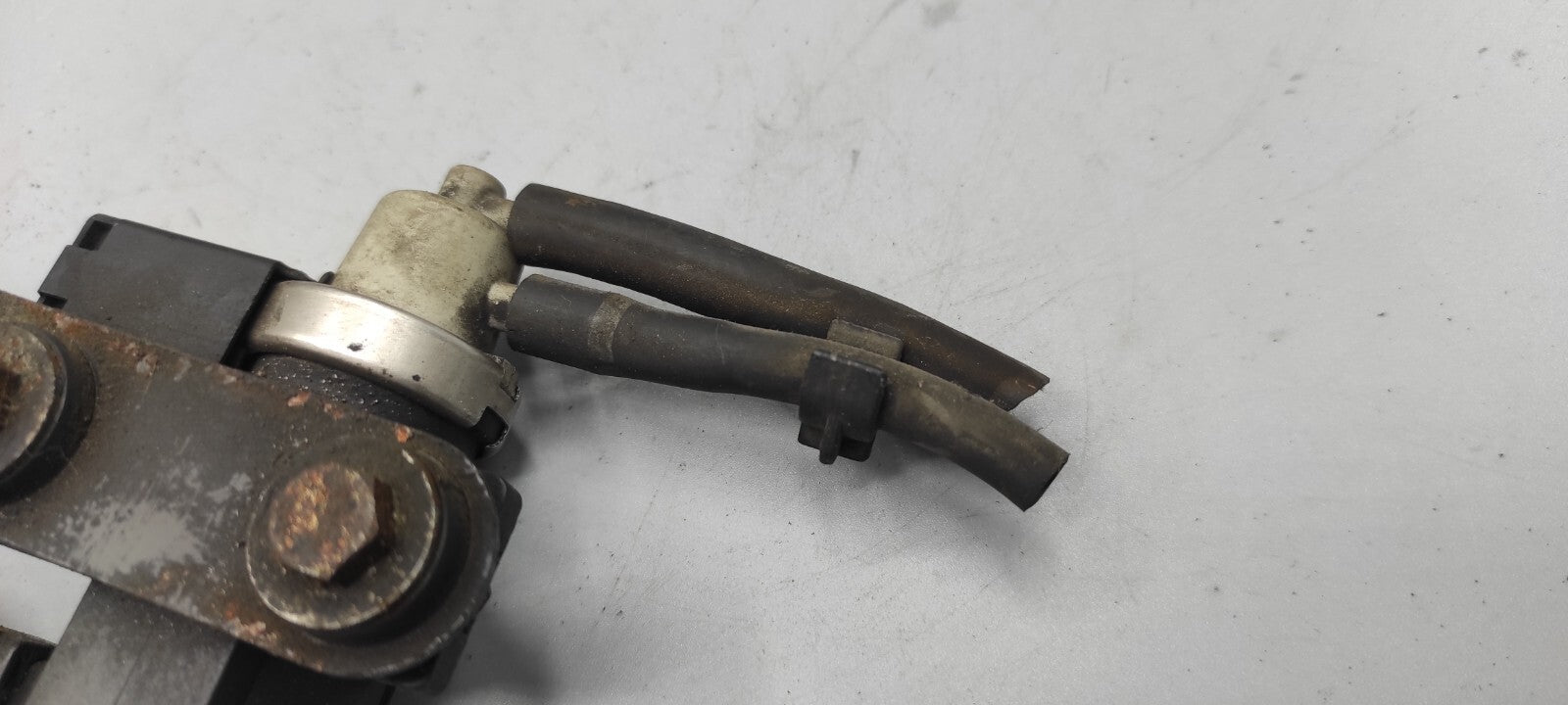 Alfa Romeo 166 2.4 JTD 129kW 2006 Turbo Vacuum Solenoid Valve 55188059