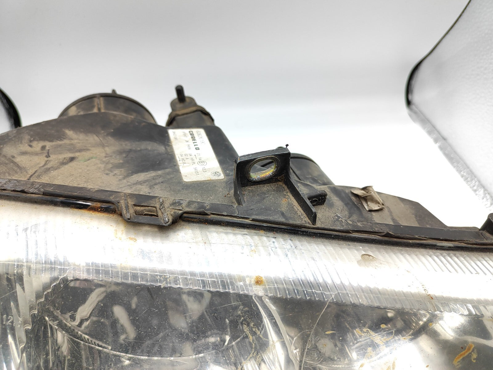 Alfa Romeo 156 1.9JTD 85kW PRE-Facelift 2000 Front Right Headlight 60626190