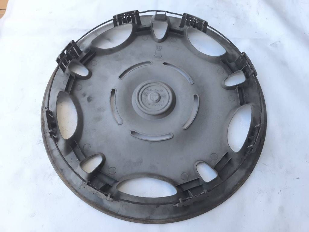 BMW 3 E36 1992 R15 wheel hub cap trim 36131094158 