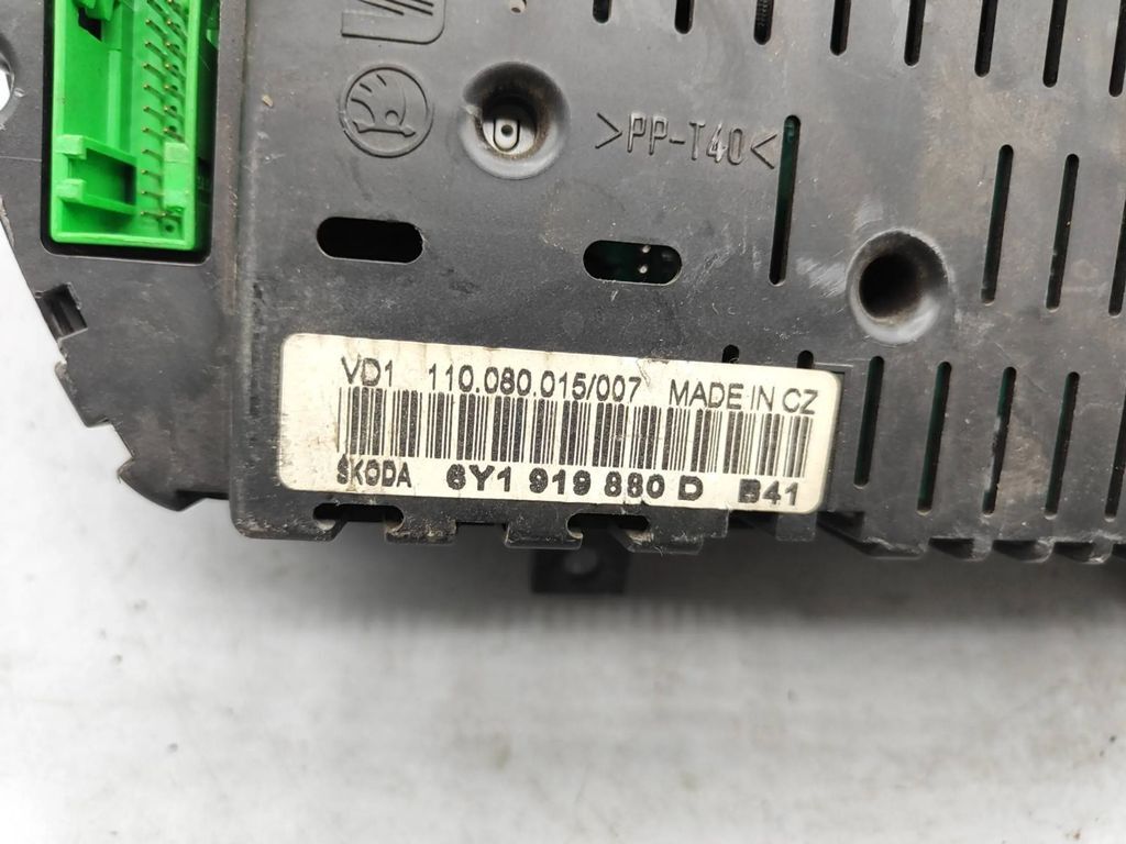 Skoda Fabia Mk1 (6Y) 2001 LHD speedometer instrument cluster 6Y1919880D 