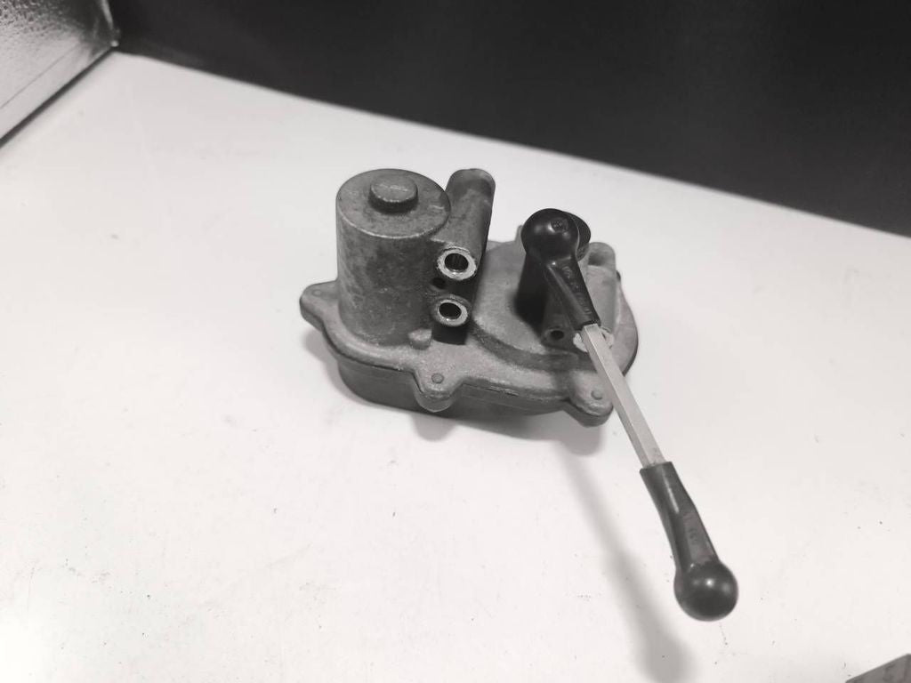 Audi A6 S6 C6 4F 2008 Diesel intake manifold valve actuator motor 059129086L