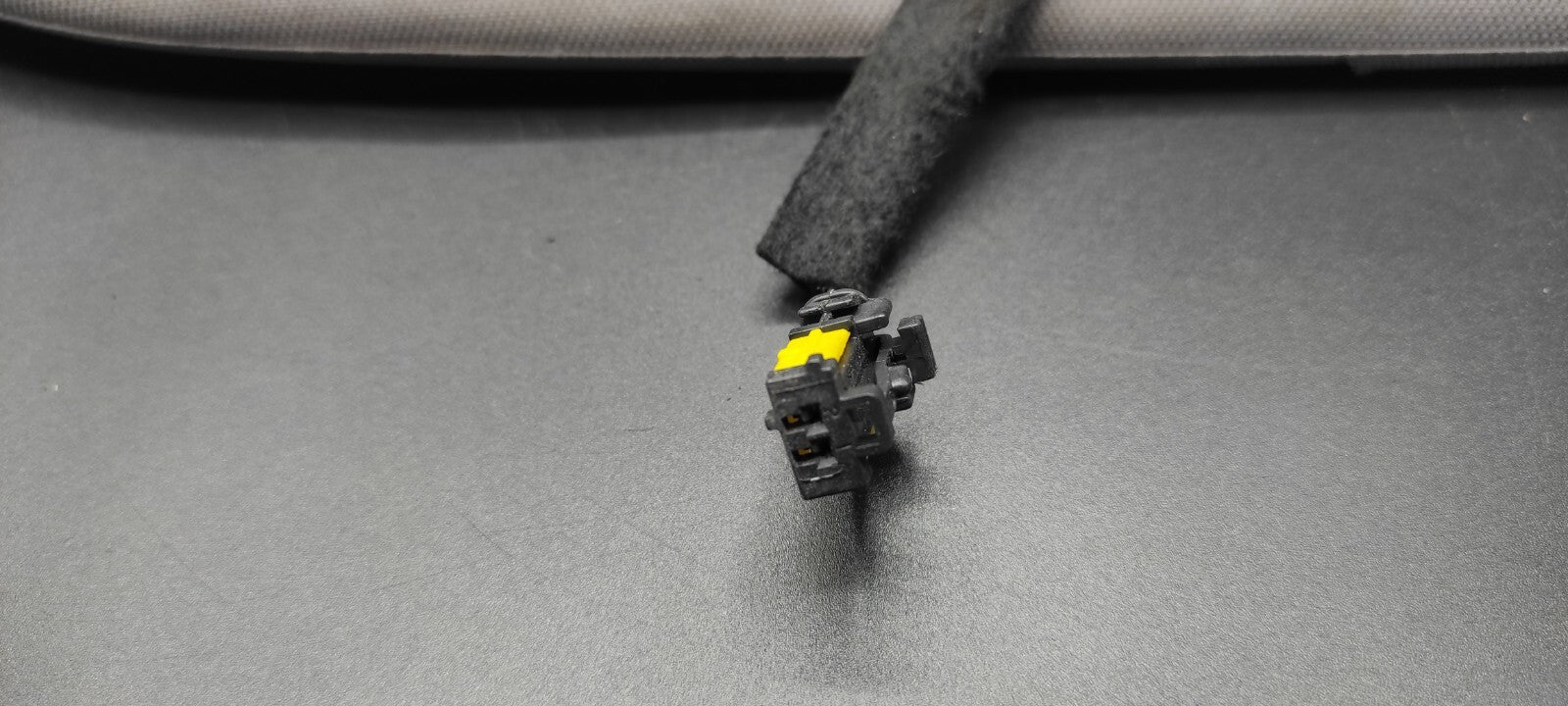 Peugeot 607 3.0i V6 2002 LHD Front Right Side Sun Visor Cover