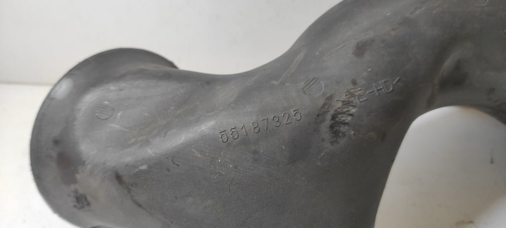 Alfa Romeo 156 1.9JTD 85kW 2004 Diesel Engine Air Intake Pipe Hose 55187325