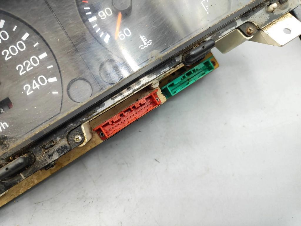 Renault 11 1990 LHD speedometer instrument cluster 9609162080 