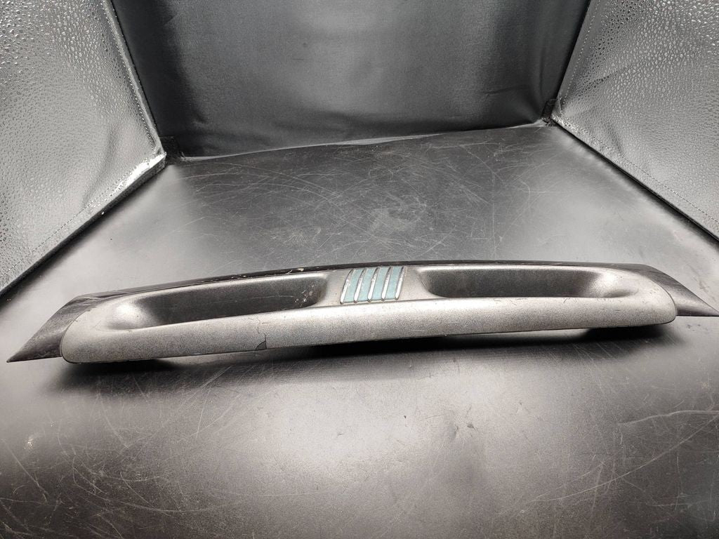 Fiat Marea 2000 Front bumper upper radiator grill / With small defect