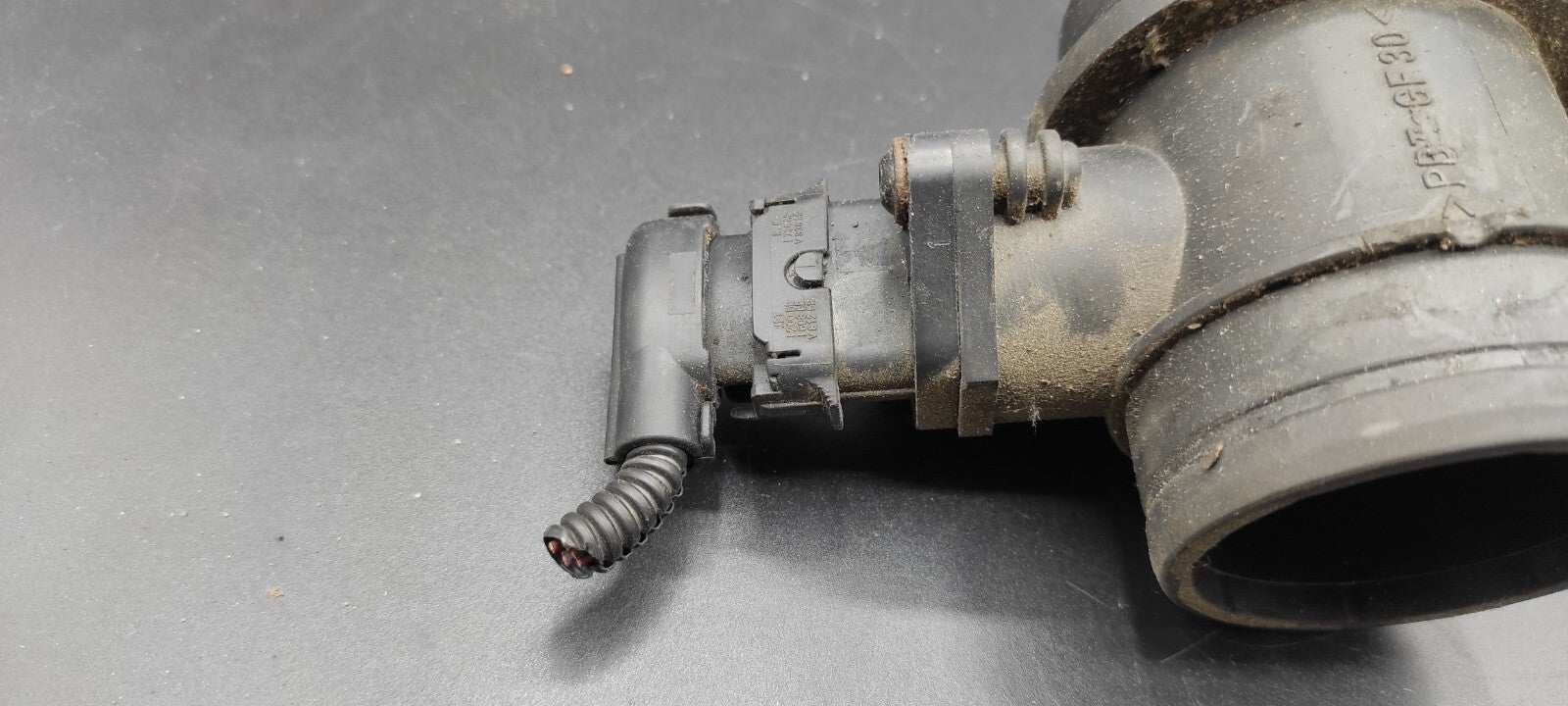 Alfa Romeo GT 1.9JTD 110kW 2005 Diesel Engine Mass Air Flow Sensor  0280218120