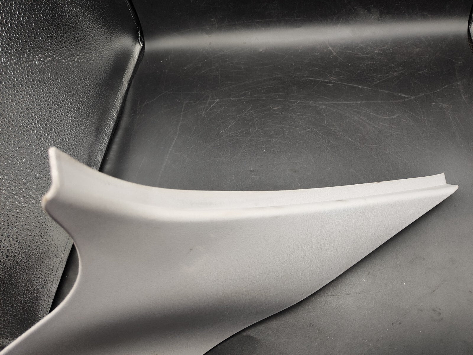 Alfa Romeo GT 1.9JTD 2004 Rear Right Tailgate Trunk Trim Cover 156038454