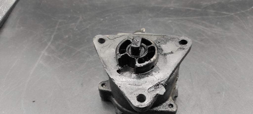 Alfa Romeo 147 1.9JTD 85kW 2003 Diesel Engine Vaccum Pump 46771105