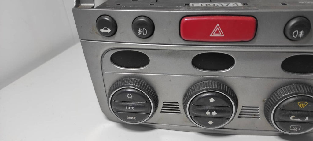 Alfa Romeo GT 1.9JTD 2004 LHD Front Dash Climate Control Unit 01560513690