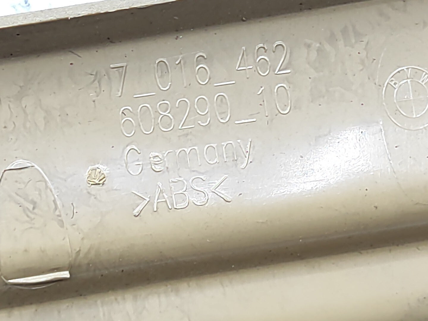 BMW E61 530D 170kW 2006 Estate LHD Front Right Seat rail trim 7016462