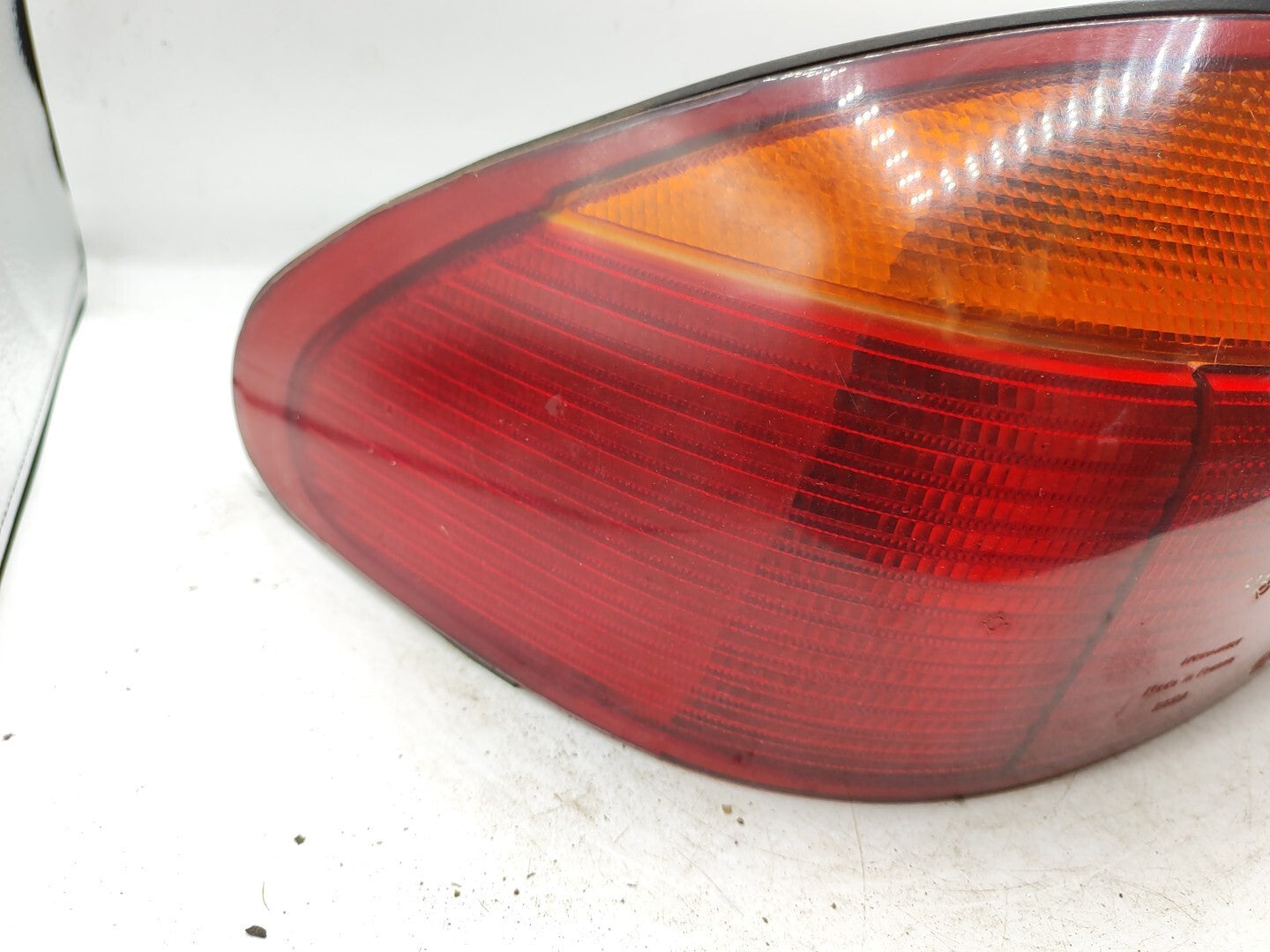 Ford Mondeo Hatch 1995 Rear Left Side Taillight Lamp Light 93BG13N004