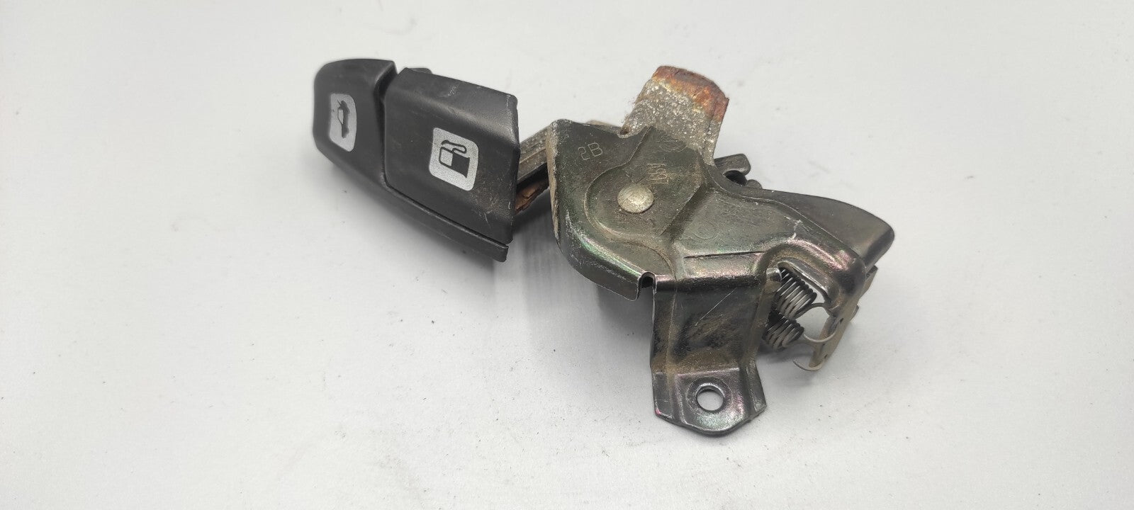Alfa Romeo 156 2.4JTD 2002 Rear Trunk Boot / Fuel Cap Release Open Handle
