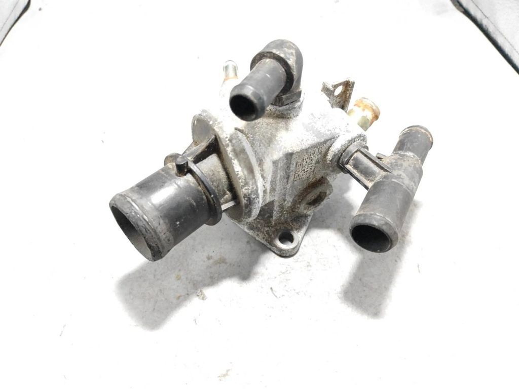 Alfa Romeo 155 1.8i 103kW 1994 Engine Thermostat housing V2334 