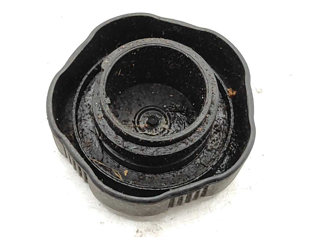 Alfa Romeo 147 1.9JTD 85kW 2003 Diesel Engine Oil Filler Cap Cover