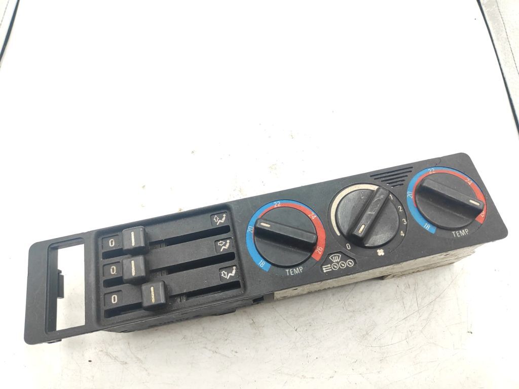 BMW 5 518i E34 1992 Climate control unit module 8351653 