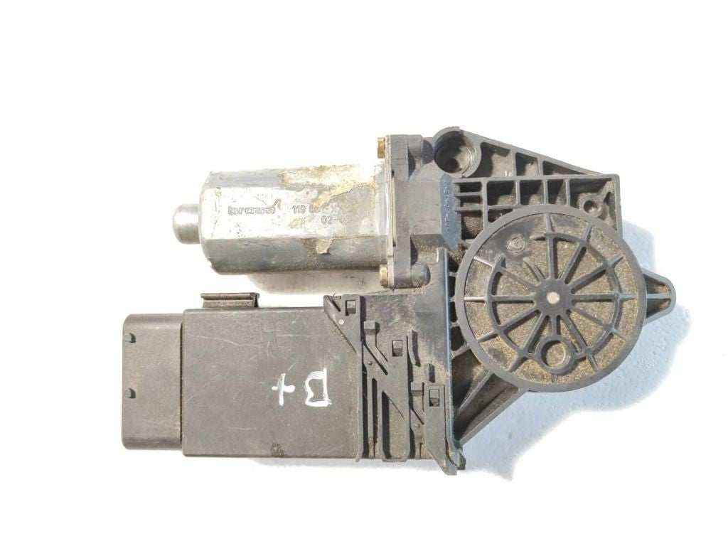 Volkswagen PASSAT B5 2000 front left window regulator motor 0130821695 