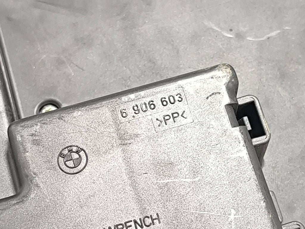 BMW 5 E60 E61 2009 Fuse box module 6906603 