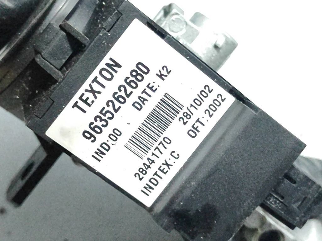 Peugeot 607 2.2i 116kW 2001 Petrol Ignition barrel lock 9635262680 