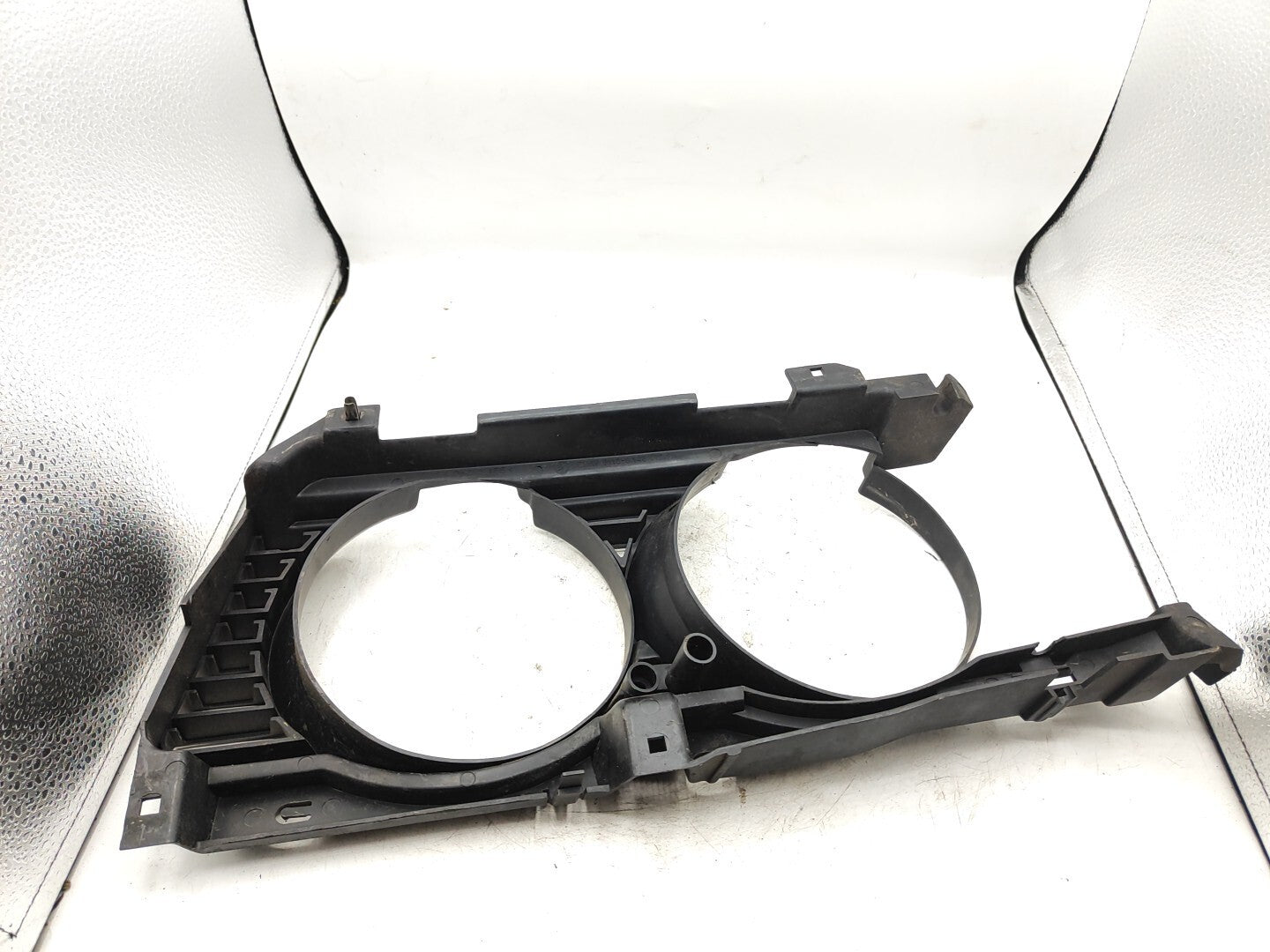 BMW 5 Series E34 Petrol 1988 Front Right Side Headlight Grill 8148312