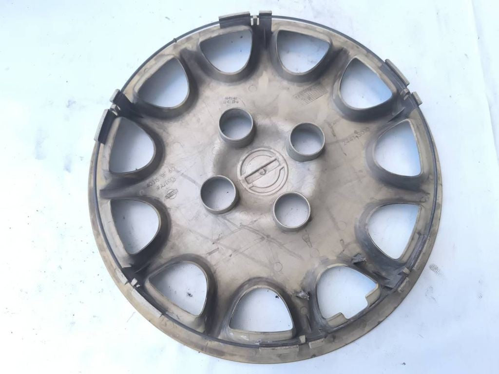 Nissan Primera R15 wheel hub cap trim 403159F500 2441S010
