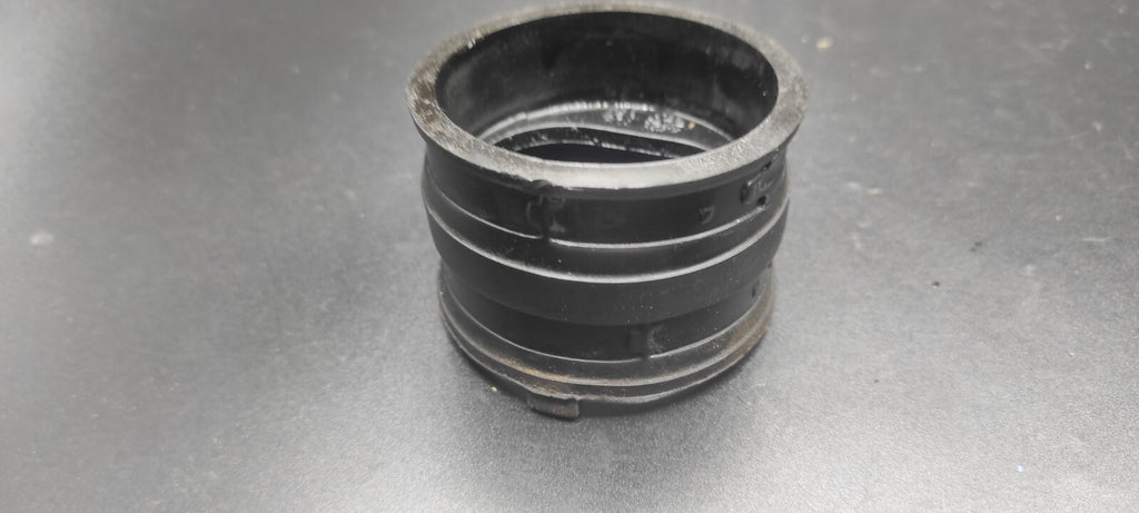 Alfa Romeo GT 2.0 JTS 122kW 2005 Petrol Engine Intake Manifold Rubber Pipe