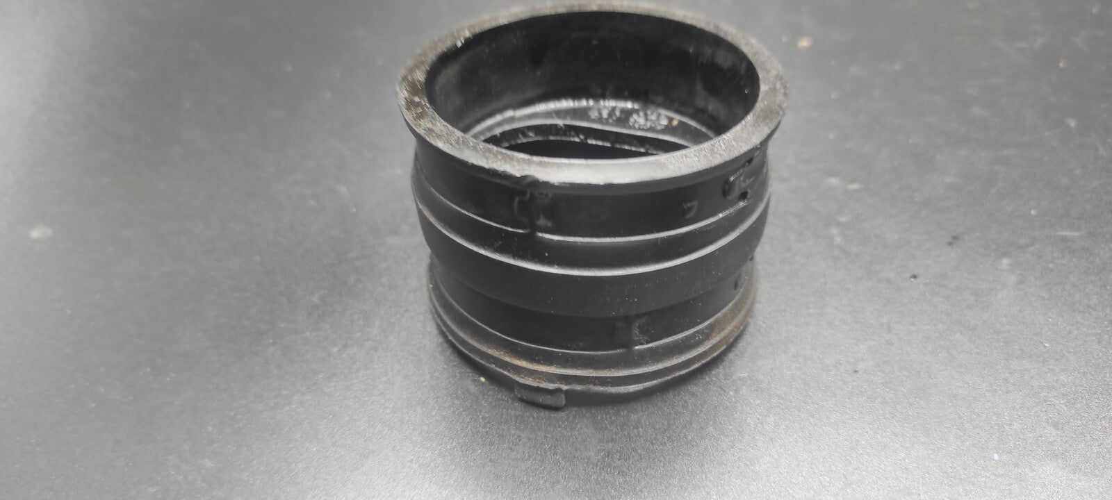 Alfa Romeo GT 2.0 JTS 122kW 2005 Petrol Engine Intake Manifold Rubber Pipe