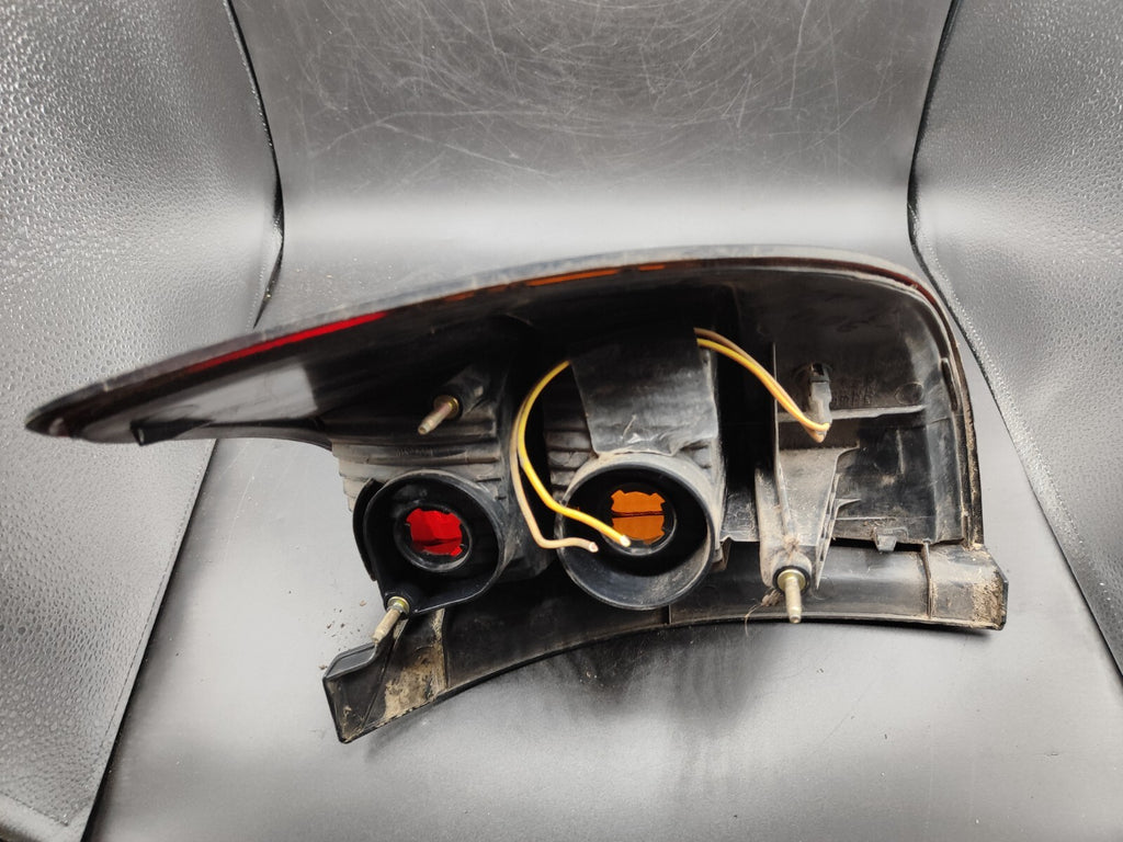 Pontiac Vibe 2004 LHD Rear Left Side Taillight Lamp Light
