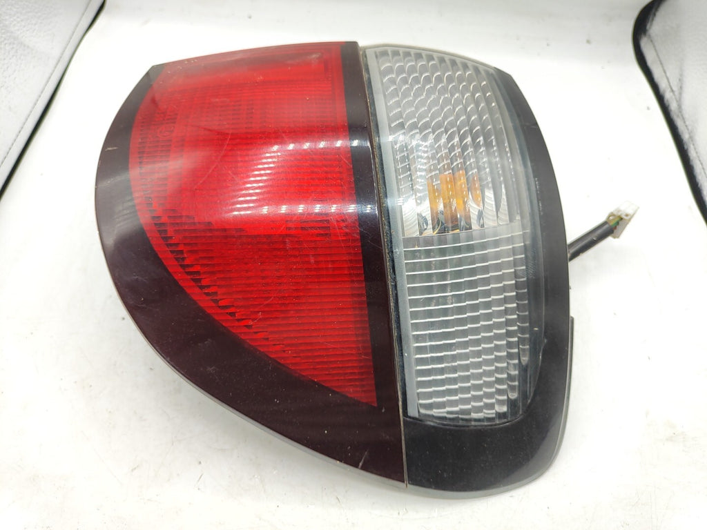 Mazda 626 Caravan 2001 LHD Rear Right Side Taillight Lamp Light R2265R