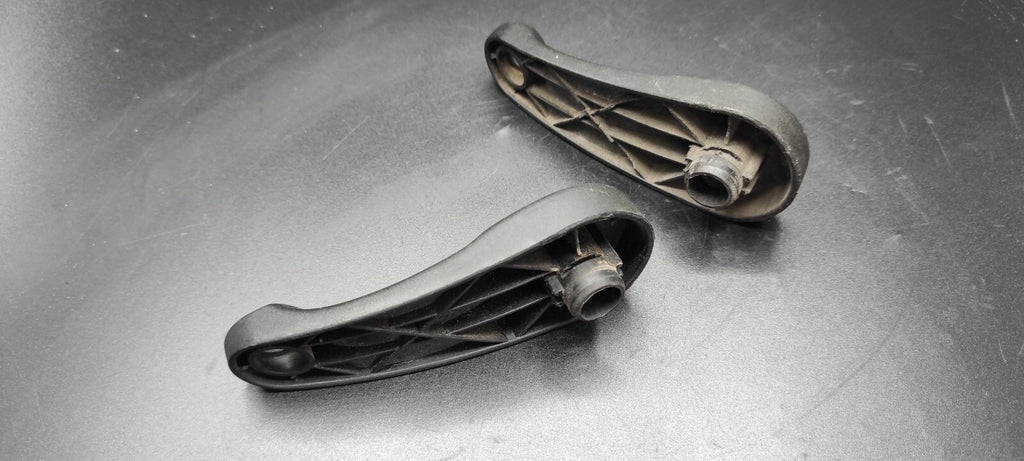 Alfa Romeo 147 1.9JTD 2004 Rear Window Manual Lift Winding Handle