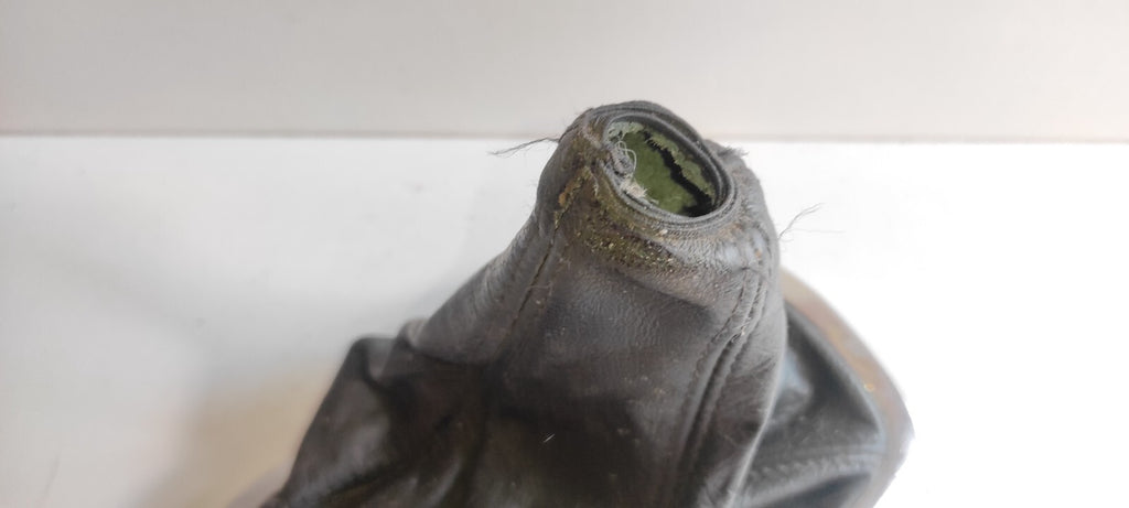 Peugeot 607 3.0i V6 2002 Manual Shift Knob Surround Leather Trim